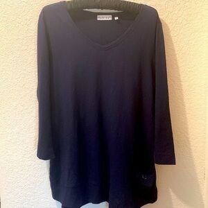 Habitat top with pocket in front small